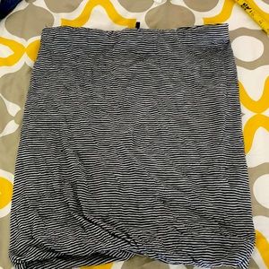 Isda stretch skirt, size M